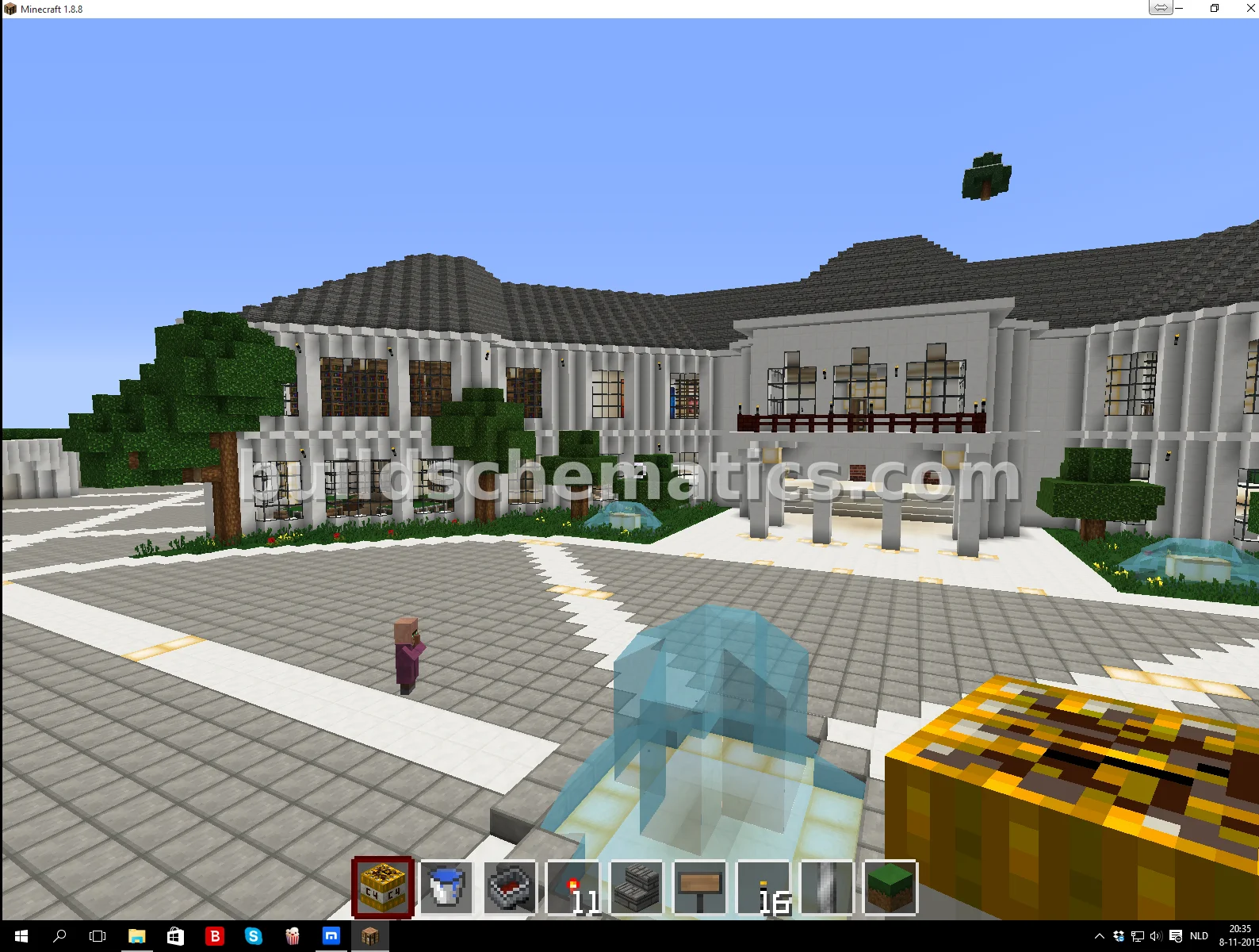 Elegant Manor House with Gardens and Pool — view 2