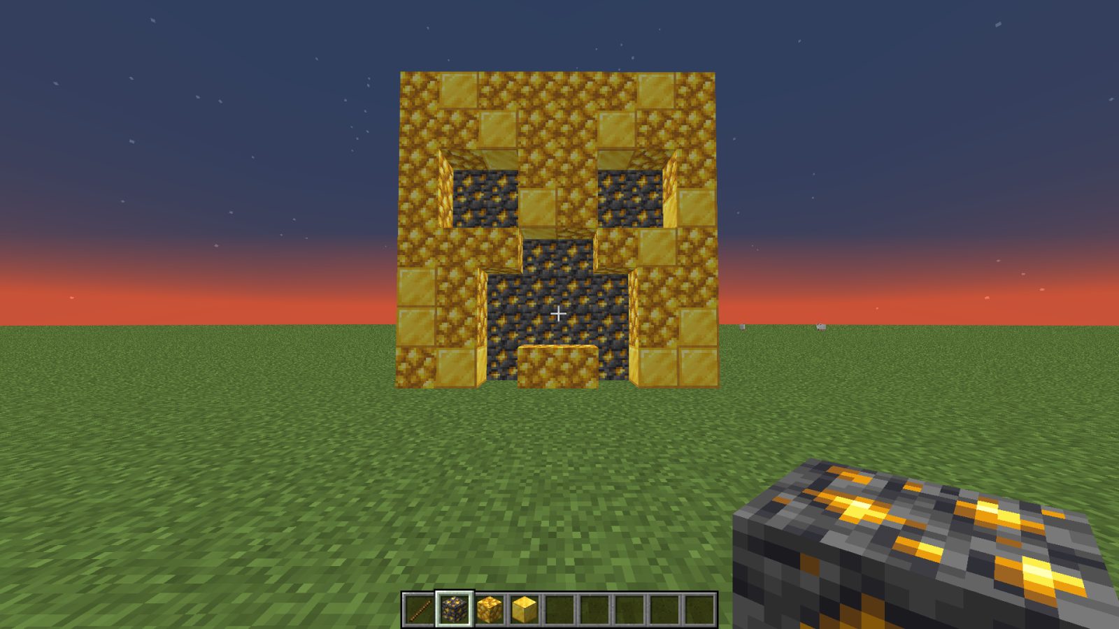 Golden Creeper Mob Head Build